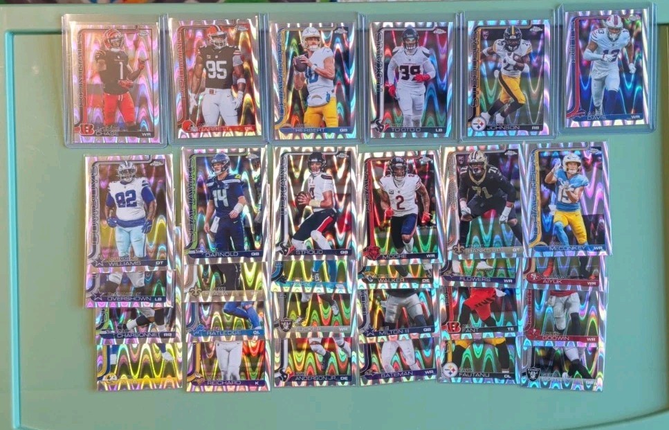 Topps Chrome 2025 Football 30 Card RayWave Lot