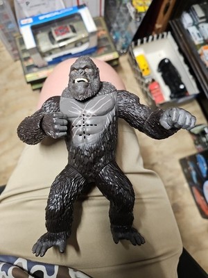 x Kong 7'' Battle Roar Kong Figure by Playmates Toys Sound Works