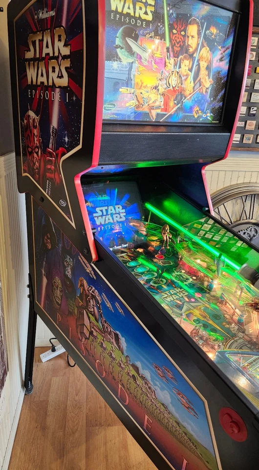 Máquina de Pinball Star Wars Episodio 1 Williams 1999 THE GAME ROOM STORE NJ 07004 Foto 4 de 4