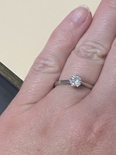 18ct White Gold Diamond Solitaire Engagement Ring Size S (No Original Box)