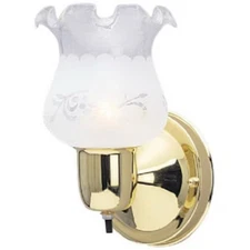 Westinghouse 66601 Single Light Wall Bracket With On & Off Switch