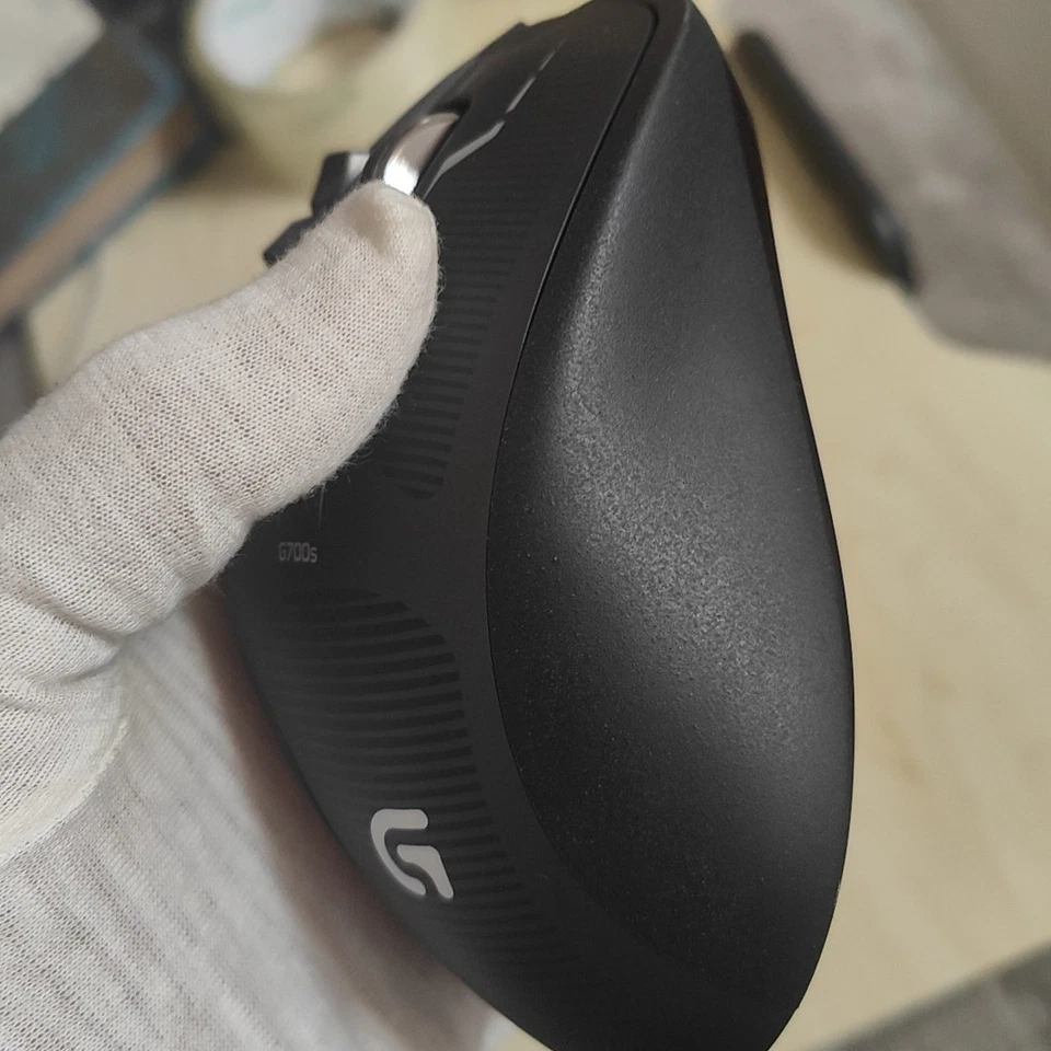 Logitech G700s Wireless Mouse Ergonomic Design Perfect for Gaming - Image 4 of 4