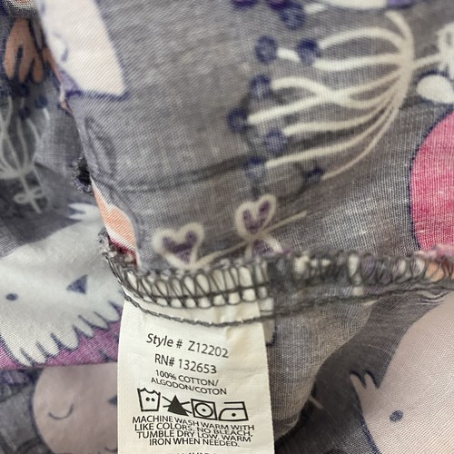 Zoe + Chloe Scrub Top Grey Gray Owls Flowers V Neck Women's Size Medium - Picture 6 of 7