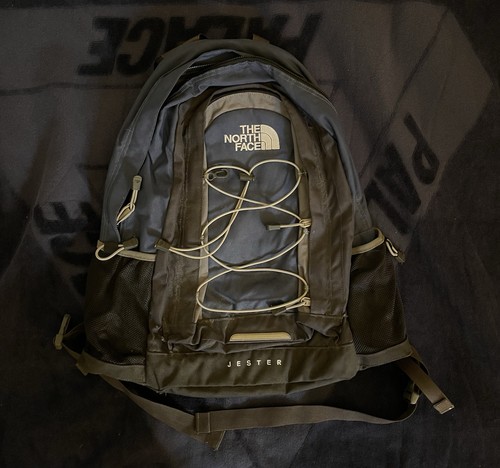 The North Face Backpack 100 % Authentic - Picture 1 of 4