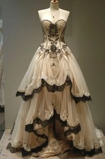 Black Lace Ruffle Champagne Wedding Dresses Beaded Sweetheart Tulle