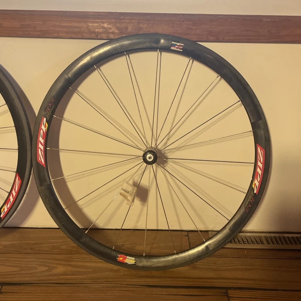 Juego de ruedas tubulares NOS ZIPP 303 SPEED GUNRY CARRERAS 700C ultraligero *leer descripción* Foto 3 de 4