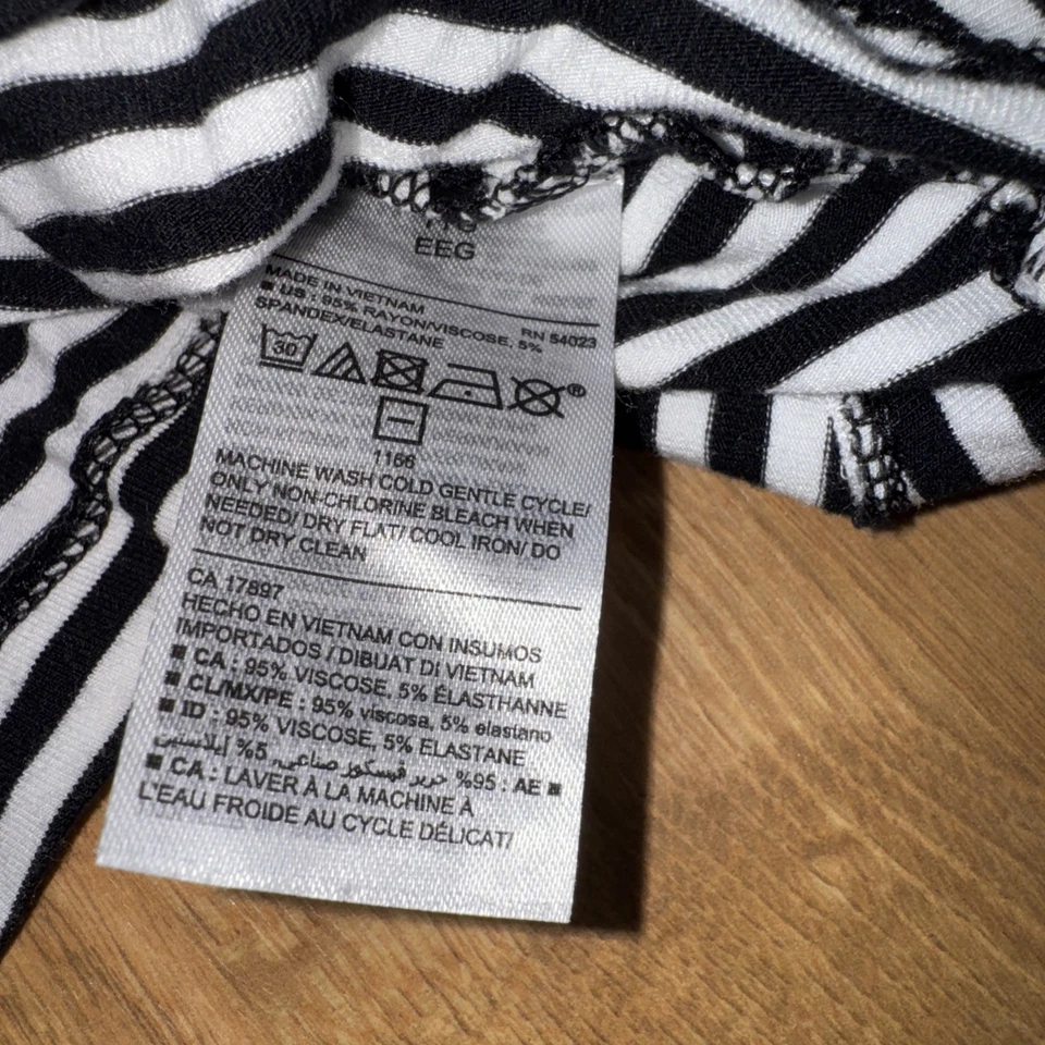 Old Navy Women’s Dress Sz 2X (XXL) Sleeveless Black White Striped Swing Halter - Image 4 of 4