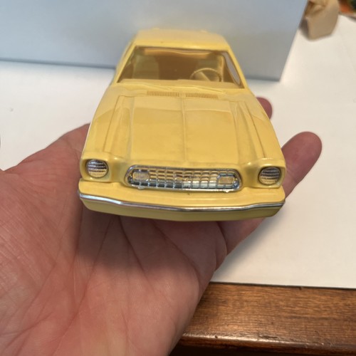 1975 Ford Mustang II Mach 1 Plastic Promo Model 1/25 Scale Yellow & Black - Picture 7 of 12