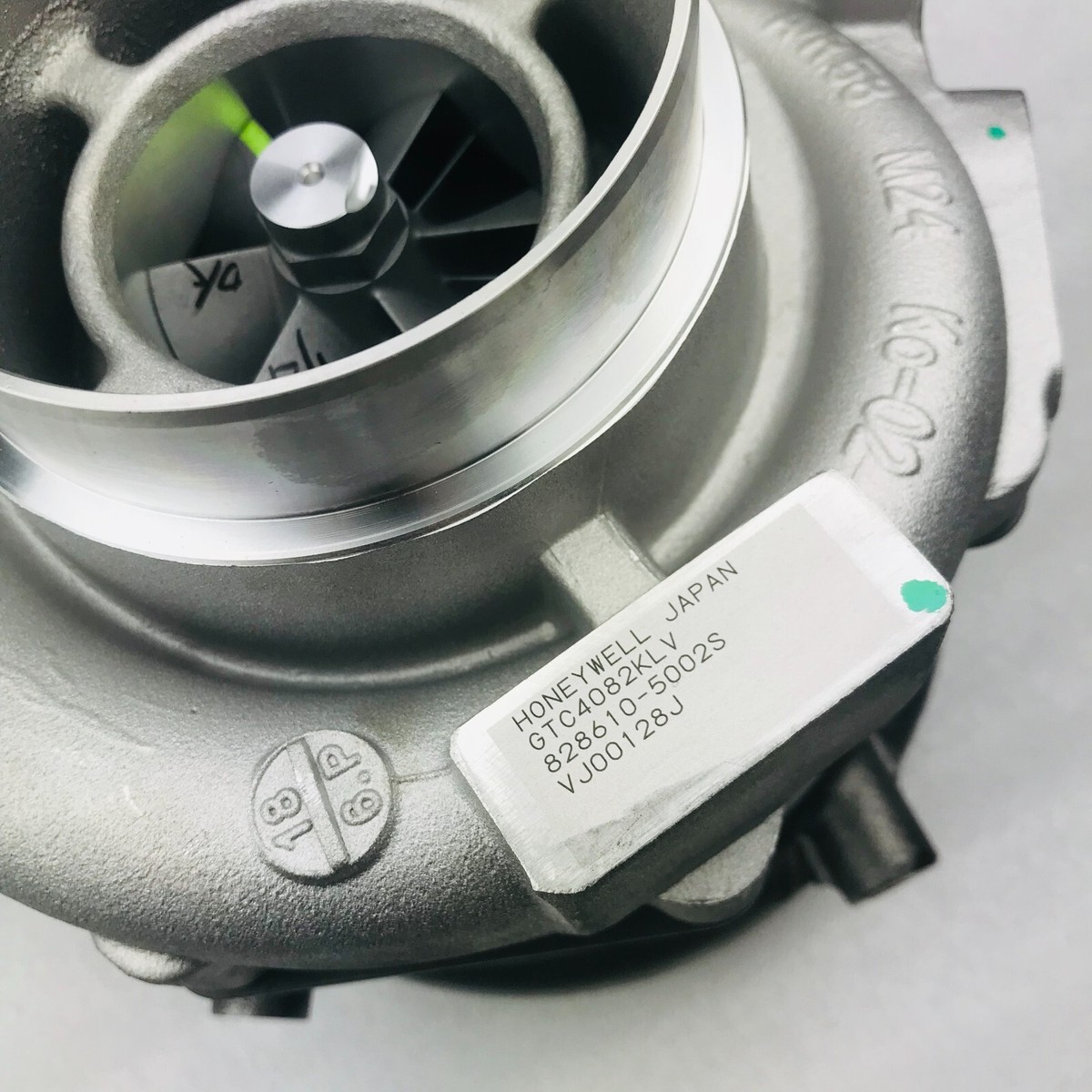 Original GTC4082KLNV Turbo 828610-0002 17201-E0305 For Hino Ranger