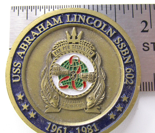 Moneda de desafío submarino USS Abraham Lincoln SSBN 602 1961-1981 de la Marina de los Estados Unidos - Imagen 6 de 8