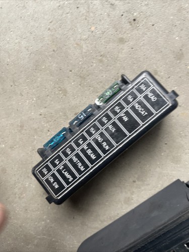 Triumph Trophy 1200 fuse box. 0em T2500821 1997-2001 - Picture 8 of 13