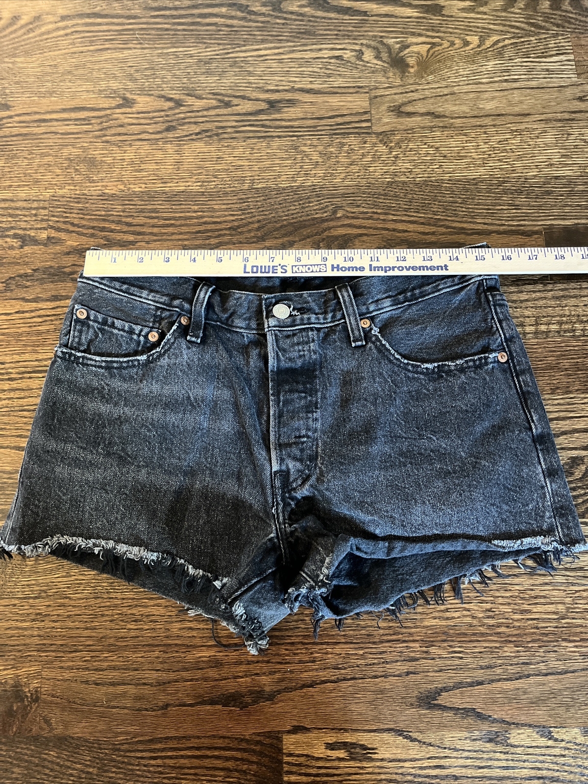 Levi's 501 Cut-Off Shorts Womens Size 29 (actual Waist 31) Black Jean Denim - View 3