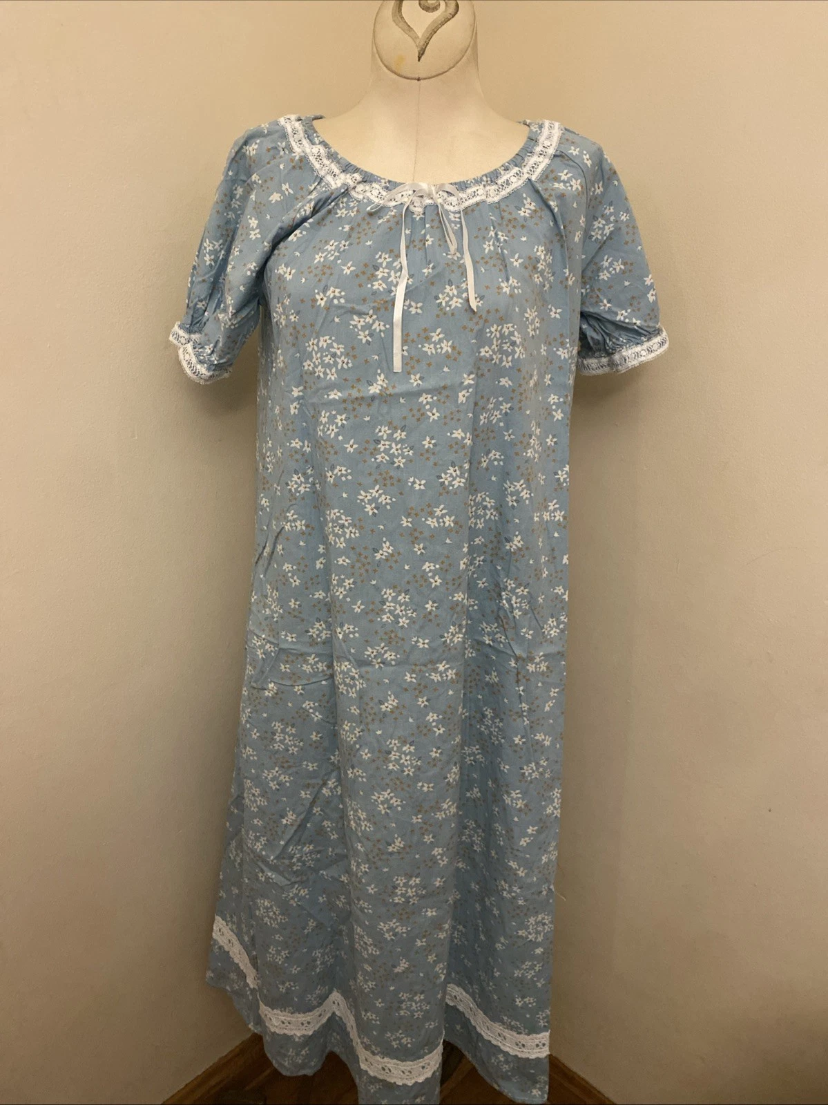 Girls Youth 14/15 Scarlet Darkness Blue Floral Short Sleeve Prairie Dress