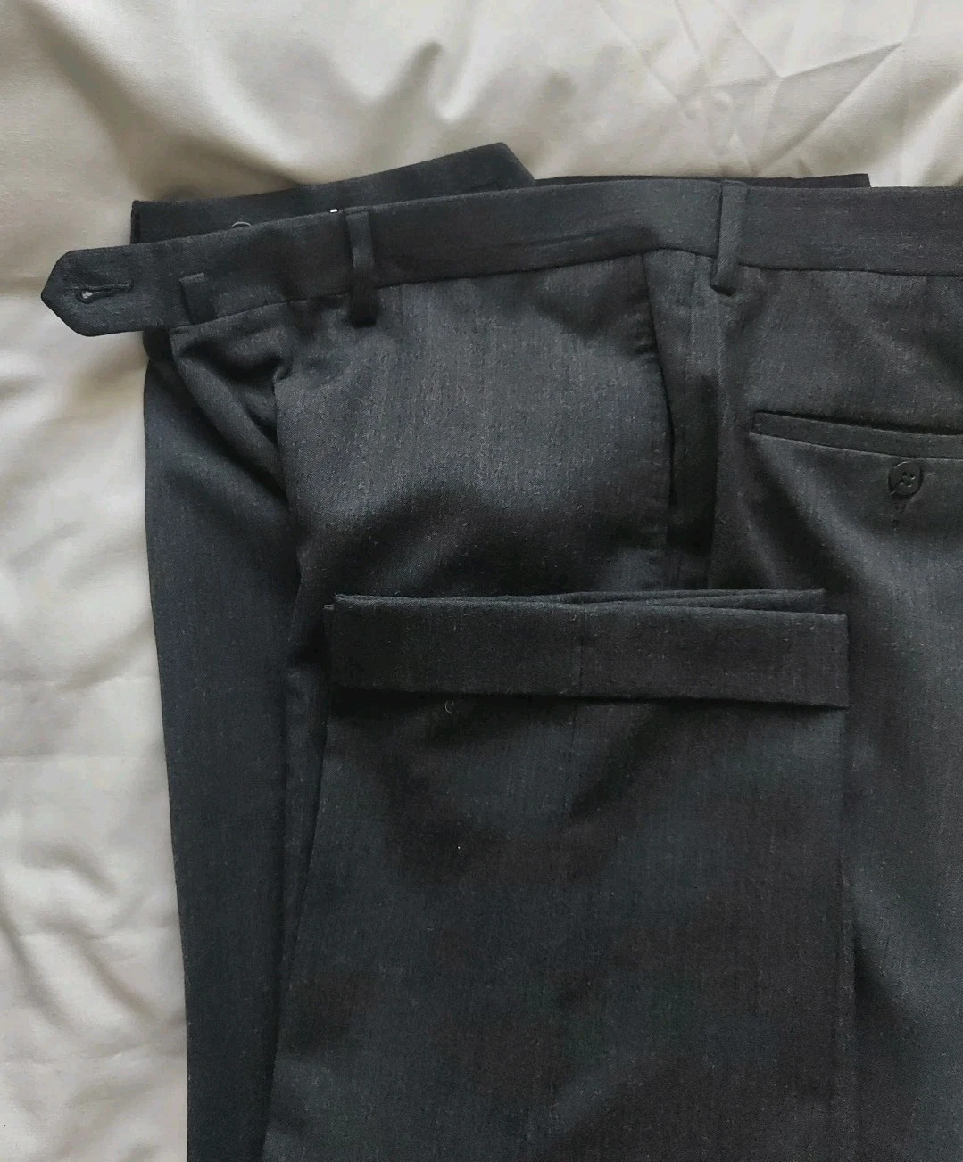 Pantalone sartoriale Alexander McQueen grigio lana italiana vita 34. Costo 600€