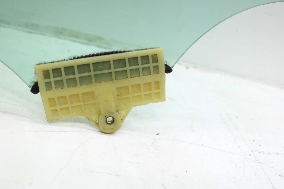 Hyundai Santa Fe 2019-2023 puerta delantera derecha ventana vidrio 82421-S2000 OEM Foto 3 de 4