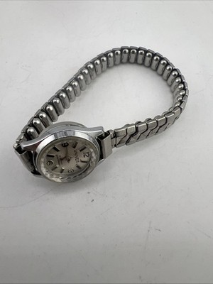 Univer Round Face Silver Band Womens Wind Up Wristwatch