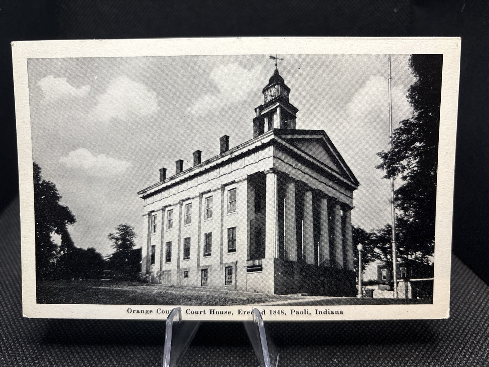 POSTCARD: Orange County Court House Paoli Indiana R9
