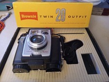 ANTIQUE VINTAGE Bakelite Kodak Camera BROWNIE TWIN 20  flash NOT Included  