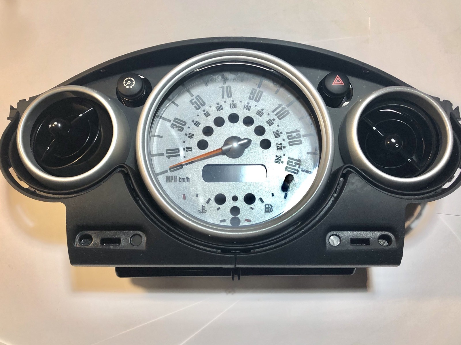 20022006 MINI COOPER S SPEEDOMETER With TACHOMETER GAS GAUGE RPM OEM CLUSTER eBay
