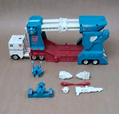 Vintage 80s Hasbro Transformers G1 Ultra Magnus Figure Not Complete See Pictures
