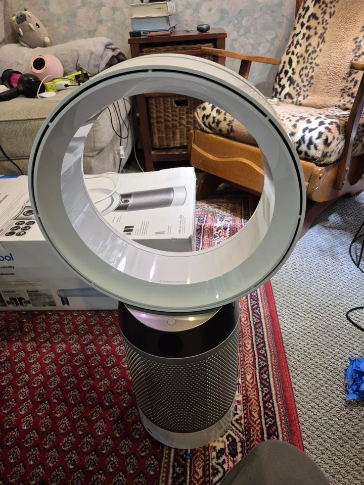 Dyson Pure Cool Air Purifier DP04 Desk Fan White/Silver - Image 3 of 4