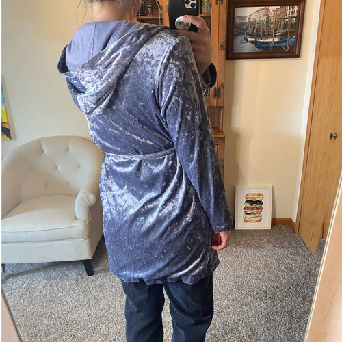 Xhilaration gray crushed velvet hooded robe size medium - Picture 3 of 8