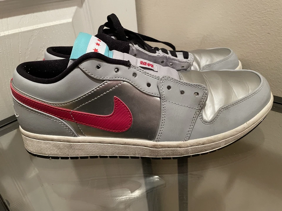 Zapatilla deportiva Nike Jordan 1 Retro Low City Chicago talla 10,5 Foto 4 de 4