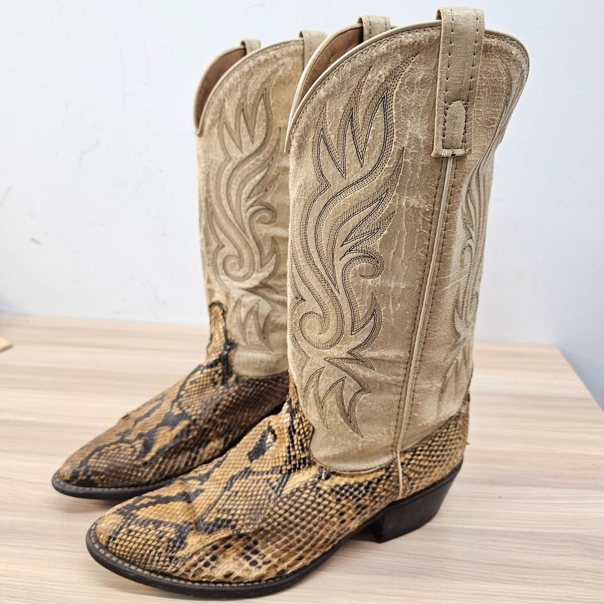 Vintage 90s Snakeskin Boots Women 9.5 D Beige Python Western 