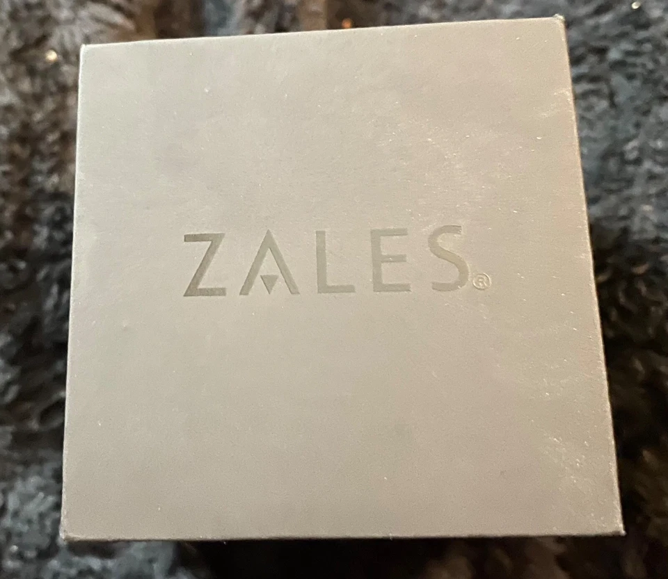 Nuevos pendientes de diamantes en forma de corazón.  Diamante oro 14kt 1/8 crt por Zales Foto 3 de 3