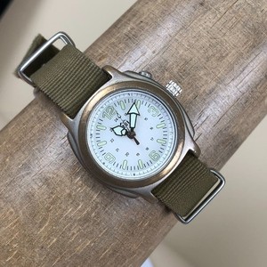VTG Seiko Women\'s Luminous Field Watch 27mm - New Battery - Adjustable - WR s-l400.jpg main image 3
