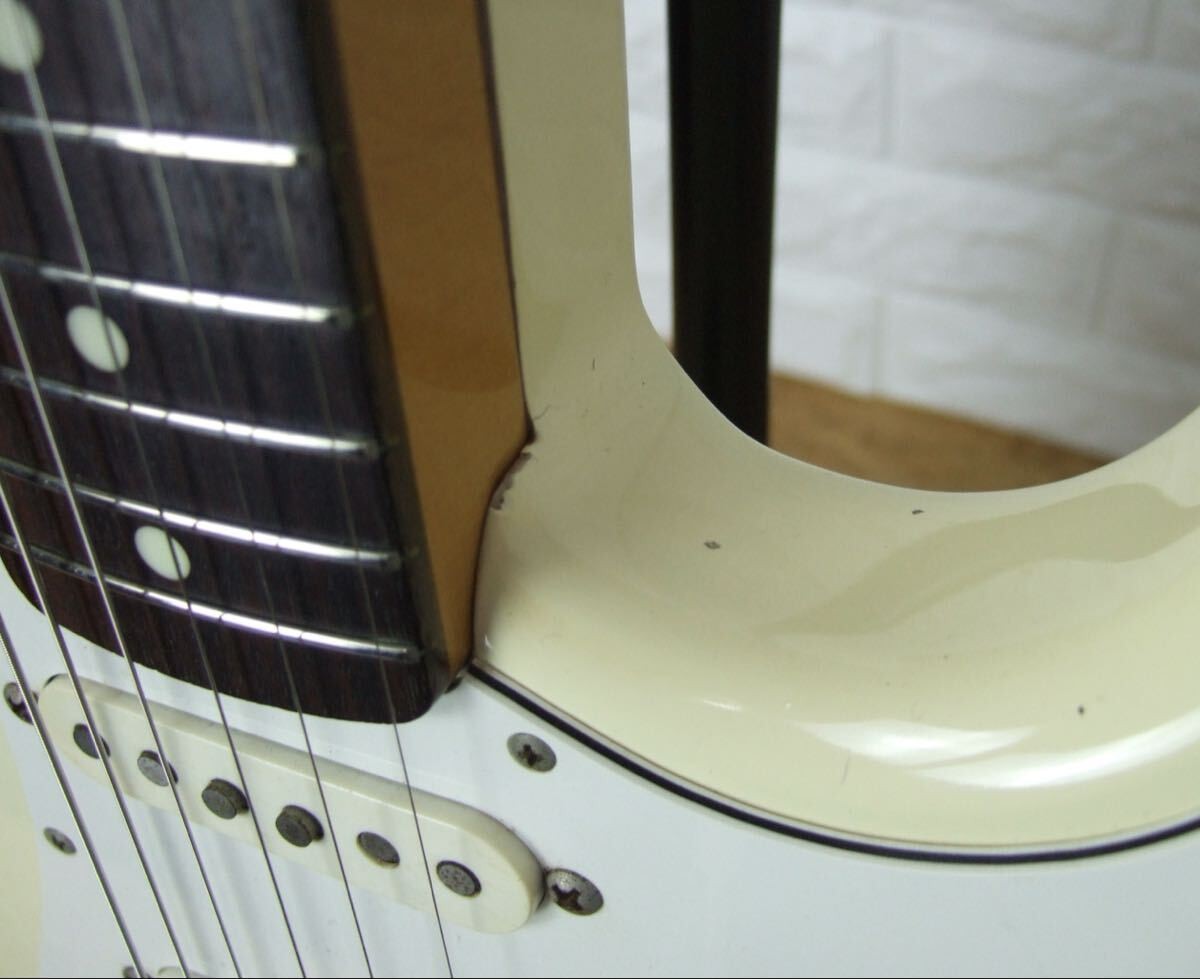 Electric Guitar Fender Japan ST62-70 Stratocaster Cream White 1987