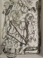 Lot Bijoux 521 Gr ancien divers Jewellery argenté ? Argent ? Acier ? Vintage 28