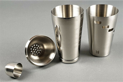 Attributes Cocktail Shaker Tom mit Sieb Mixer Longdrink Drink Bar Deko Glas(435)