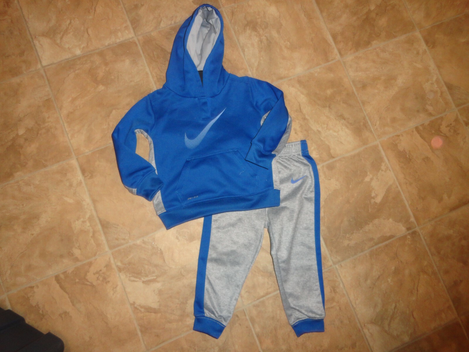 Nike Boyu0026#039;s Dri-Fit 2 pc Sweat Suit Outfit Hoodie Pants Blue/Gray Size  24 M | eBay