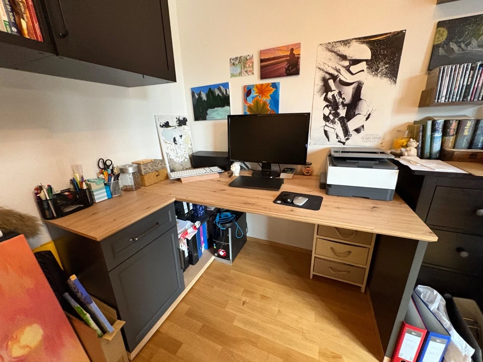 L-Schreibtisch aus Eiche mit Anthrazit Farbe 