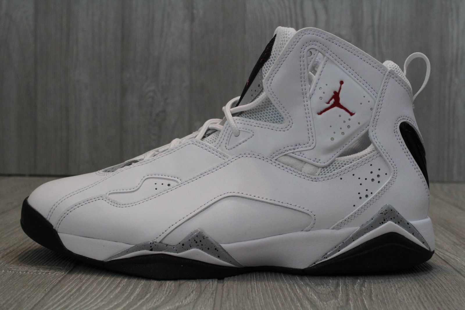 29 New Mens Nike Air Jordan True Flight Basketball Shoes 342964 104 Size 9.5 -11 29 New Mens Nike Air Jordan True Flight Basketball Shoes 342964 104 Size 9.5 -11