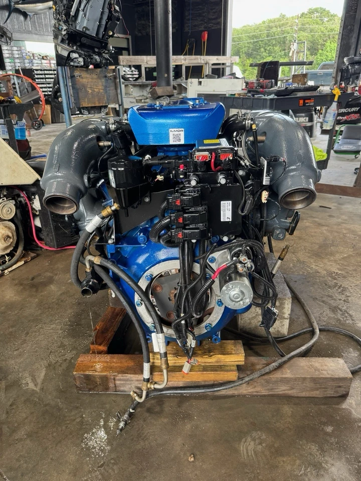 Motor marino ILMOR 5000 Mpi 2019 completo OEM de 5,7 Mpi solo 193 horas Plug & Play Foto 4 de 4