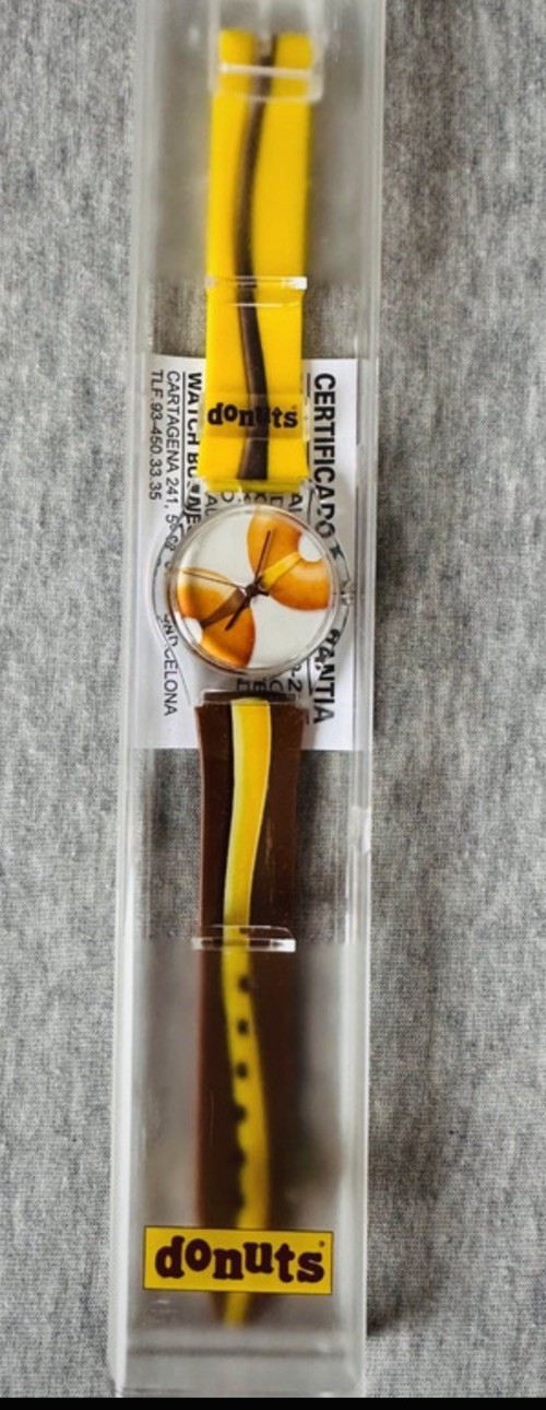 Montre Donuts Vintage accessoire rétro années 90 idéal pour parfaire un look urbain et fun