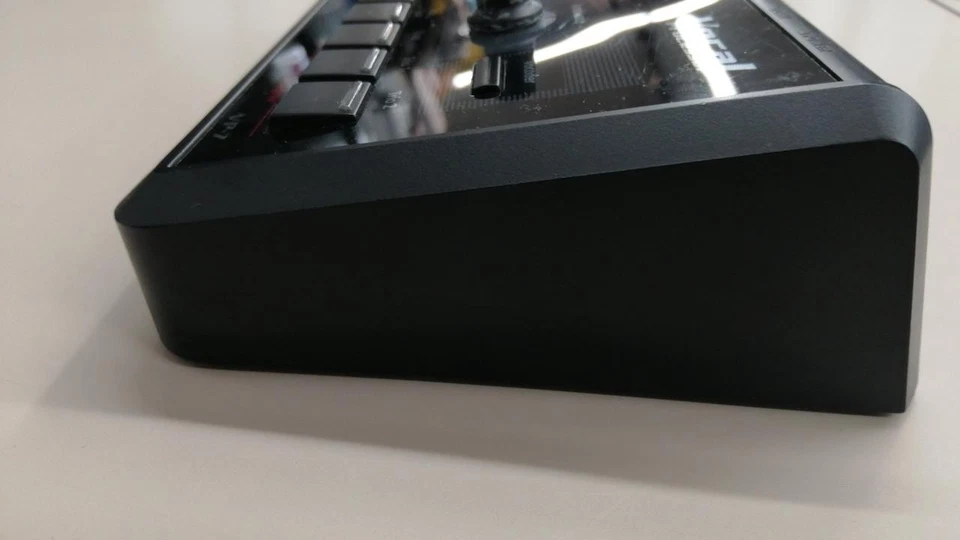 Roland VP-7 Vocal Processor Harmonizer - Image 3 of 4