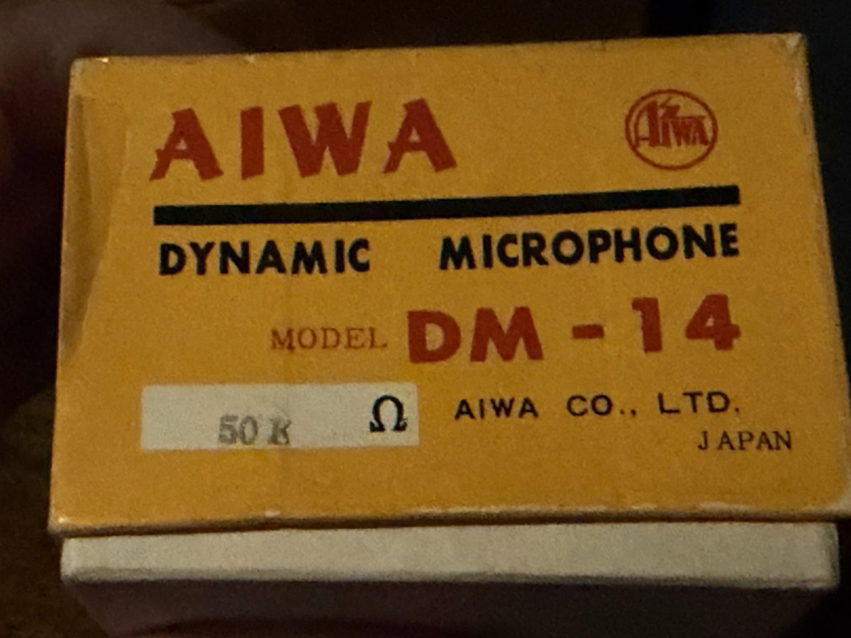 Vintage Aiwa DM-14 Dynamic Microphone 50k Ohm Bullet Mic with Box