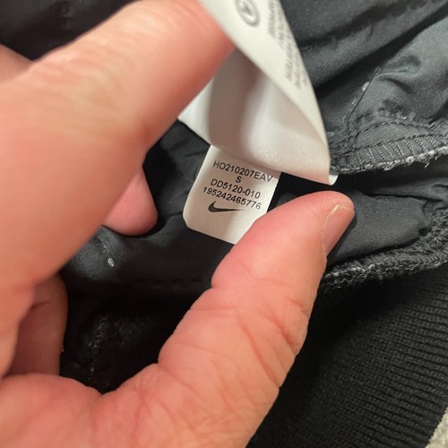 Nike Jacket Adult Small Black Essential Quilted Puffer Full Zip Puffer Ladies - Picture 7 of 10