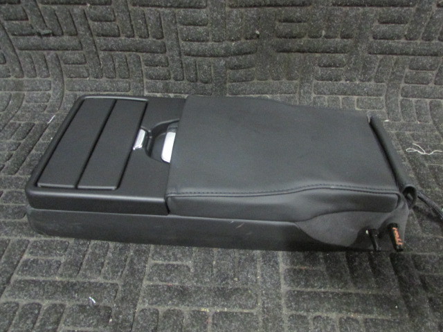 Maserati Ghibli, Rear Center Console, Black, Used, P/N 670005970