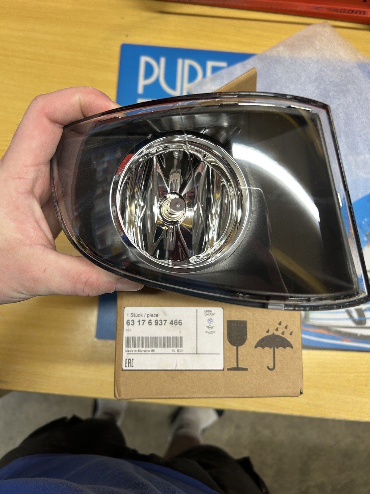 Phare anti brouillard E92-E93 pour remplacer un optique brisé ou terni par le temps