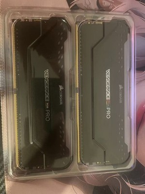 Corsair Vengeance RGB Pro 32GB (2x16GB) DDR4-3200 Kit (CMW32GX4M2E3200C16)