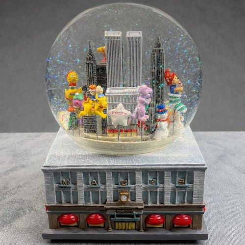 Vintage 1999 Macy’s Thanksgiving Day Parade Snow Globe Music Box NYC Twin Towers