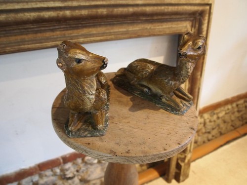Pair of folk art carved limewood Swiss black forest fawns c1900 - Picture 3 of 11
