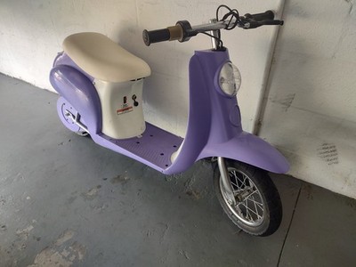 Razor Pocket Miniature Euro-Style Electric Scooter for Ages 8+, Red (Open Box)