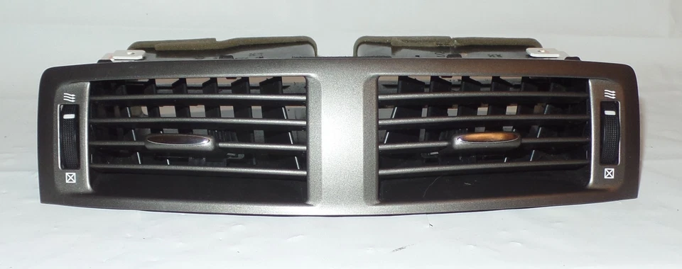 Lexus IS250 IS350 55670-53010 2006-2008 tablero central calefacción aire acondicionado panel de ventilación Foto 2 de 4