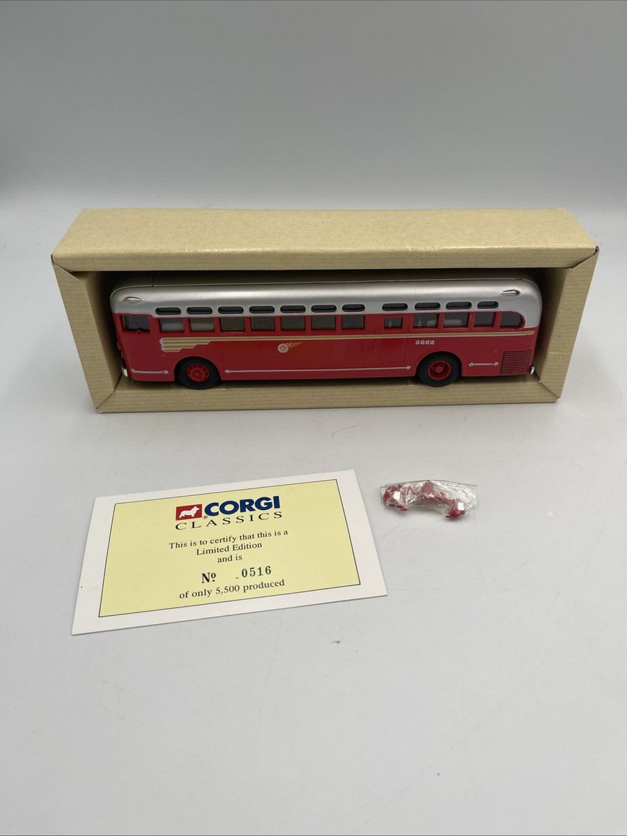 Corgi Classics Vintage Buses USA #98601 General Motors