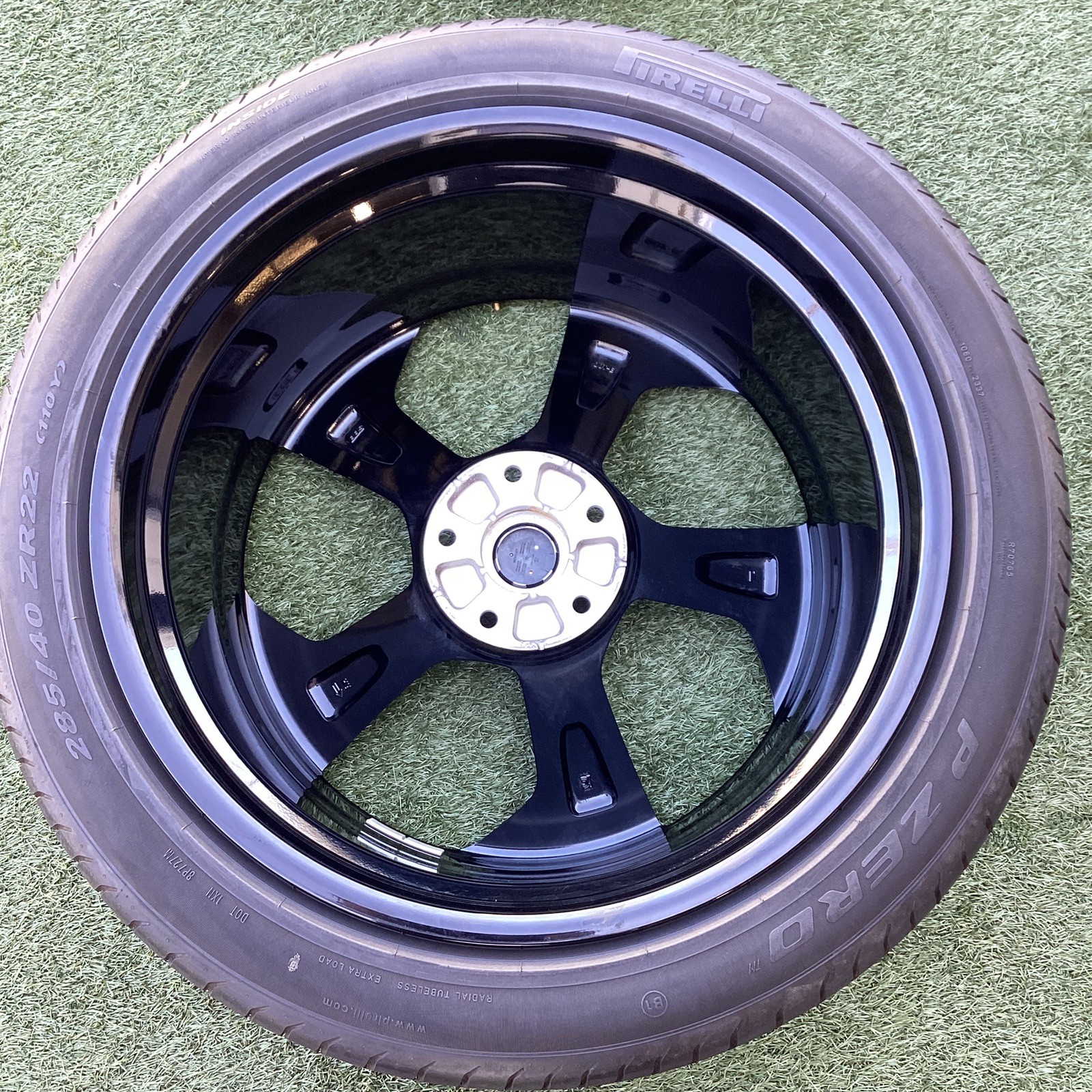 Bentley Bentayga Speed 2010-2022 Left Wheels Set of 4 Black P/N 36A601025